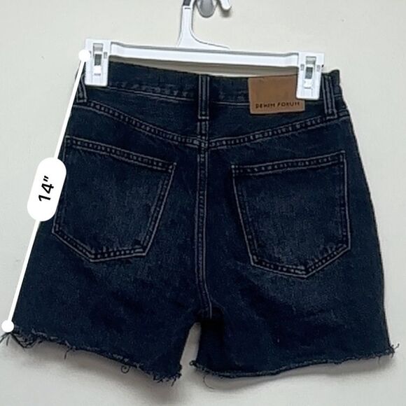 Aritzia Denim Forum The Yoko Hi-rise Mid-thigh Denim Short Size 24 - Black - Picture 10 of 12